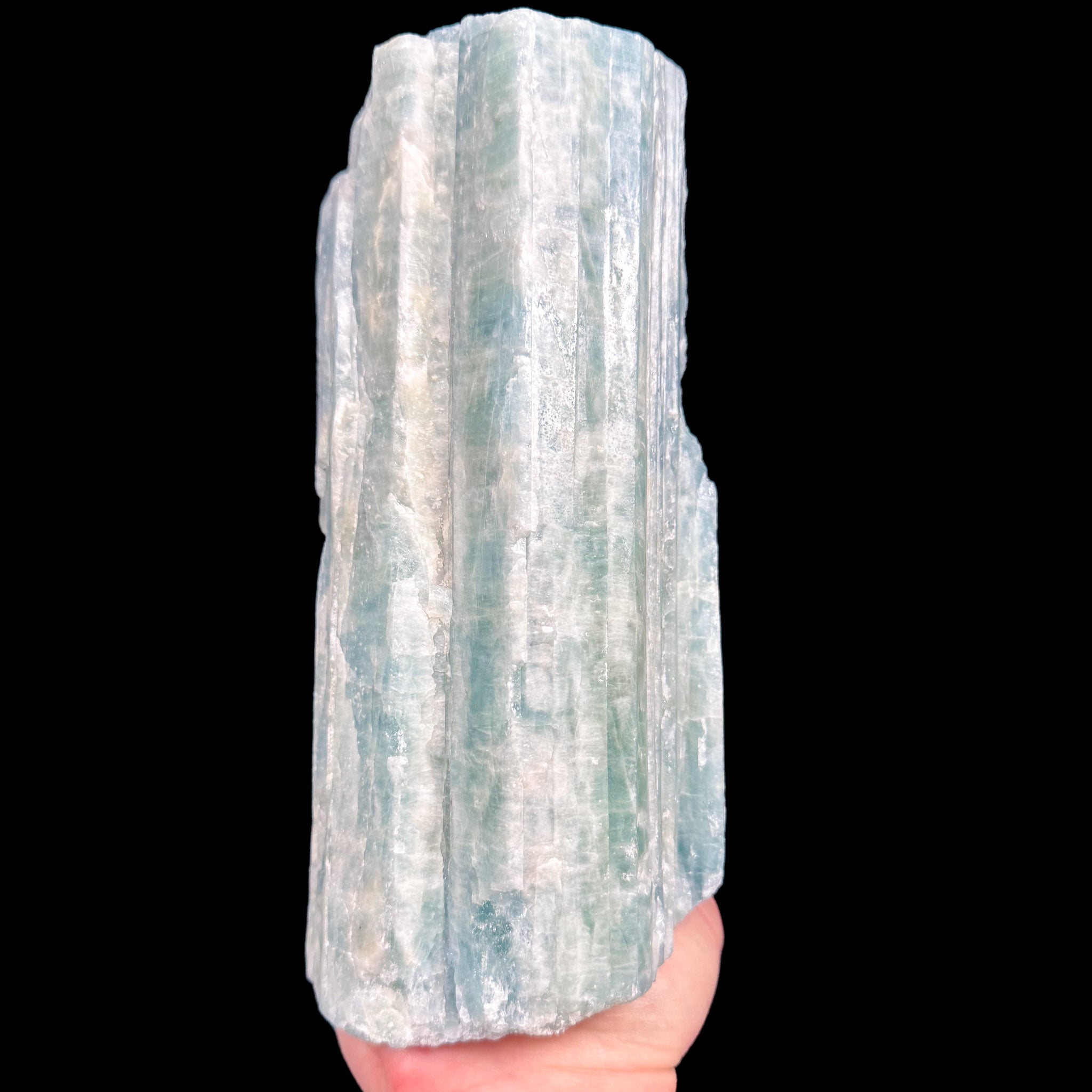 Large single crystal of aquamarine beryl from Brazil