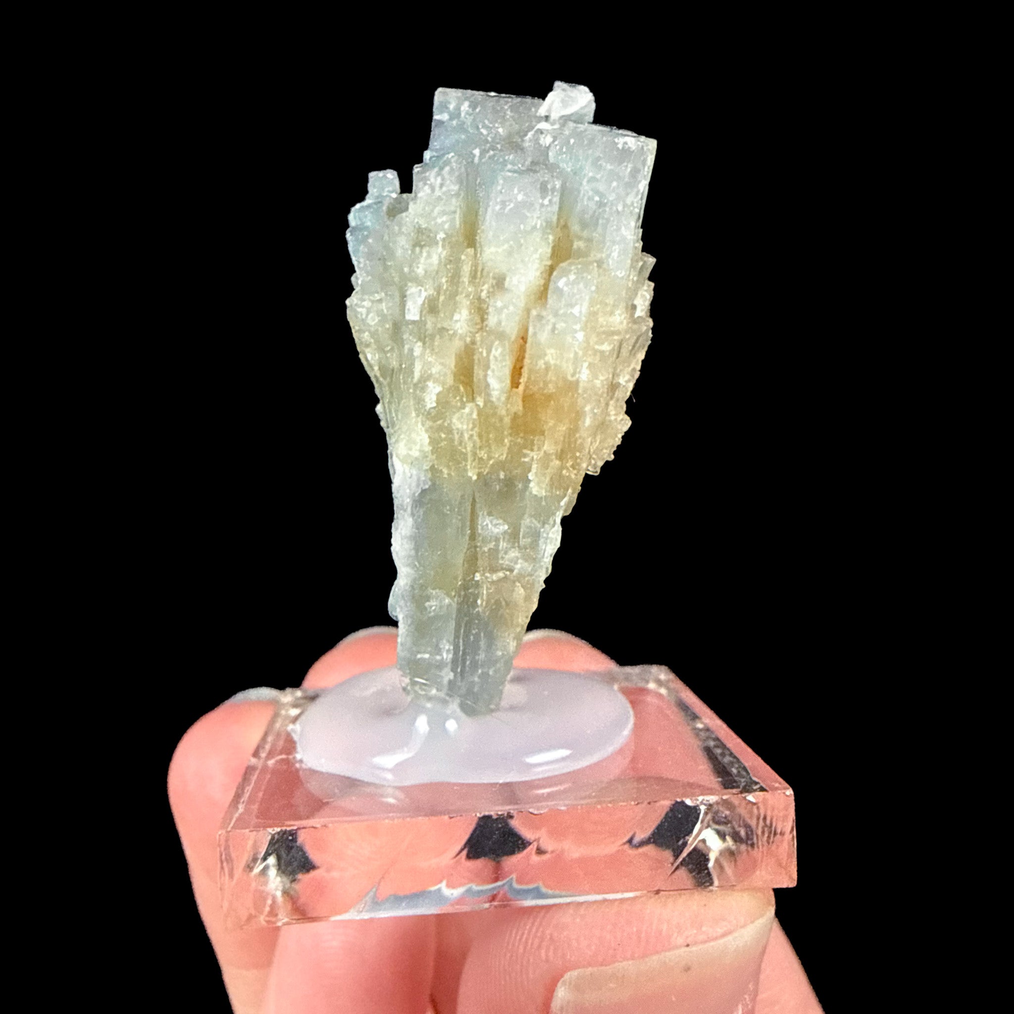 Side view of Barite crystals from Hartsel, Colorado