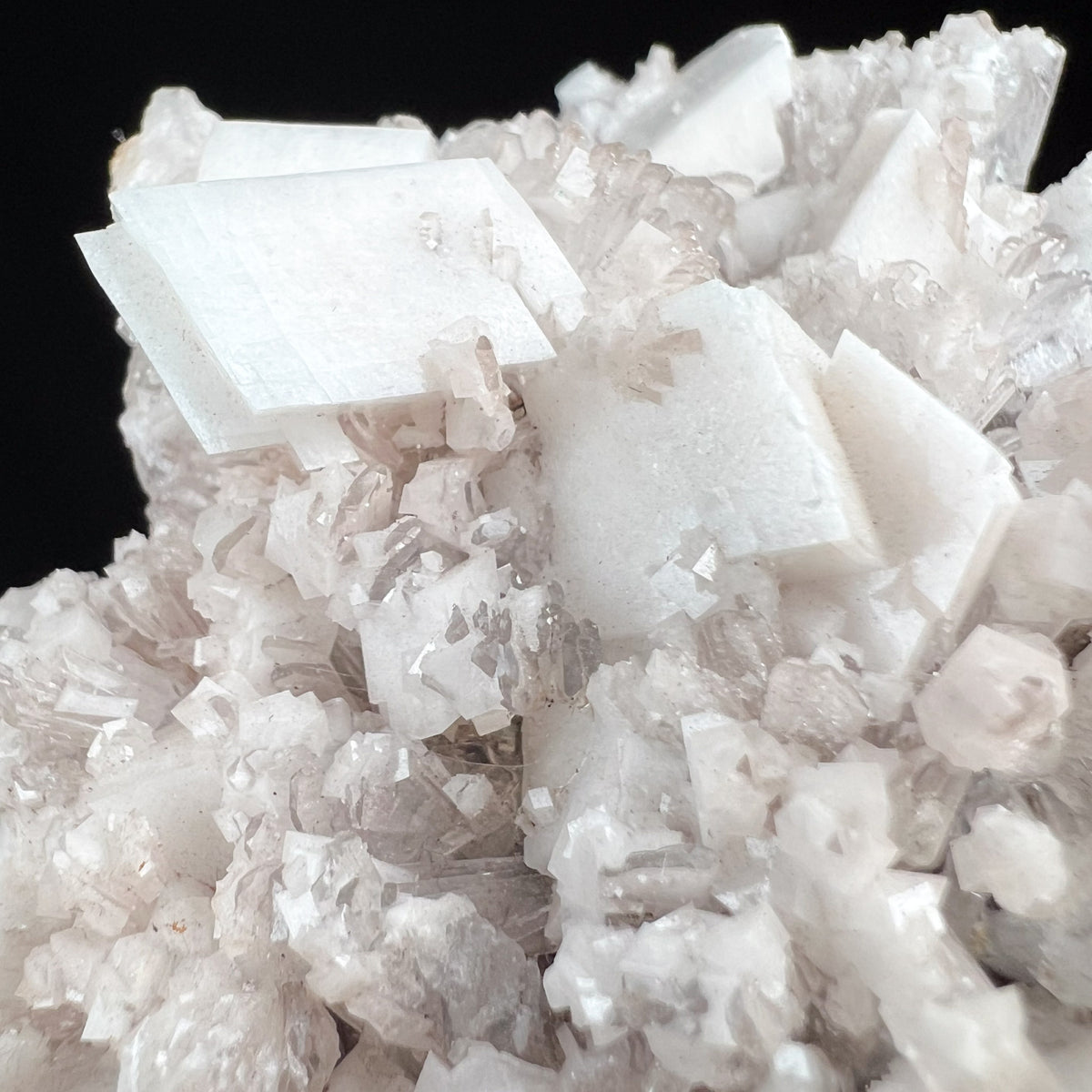 Crystals of Hemimorphite intergrowing with Dolomite Crystals
