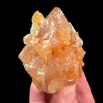 Scheelite crystals with muscovite mica