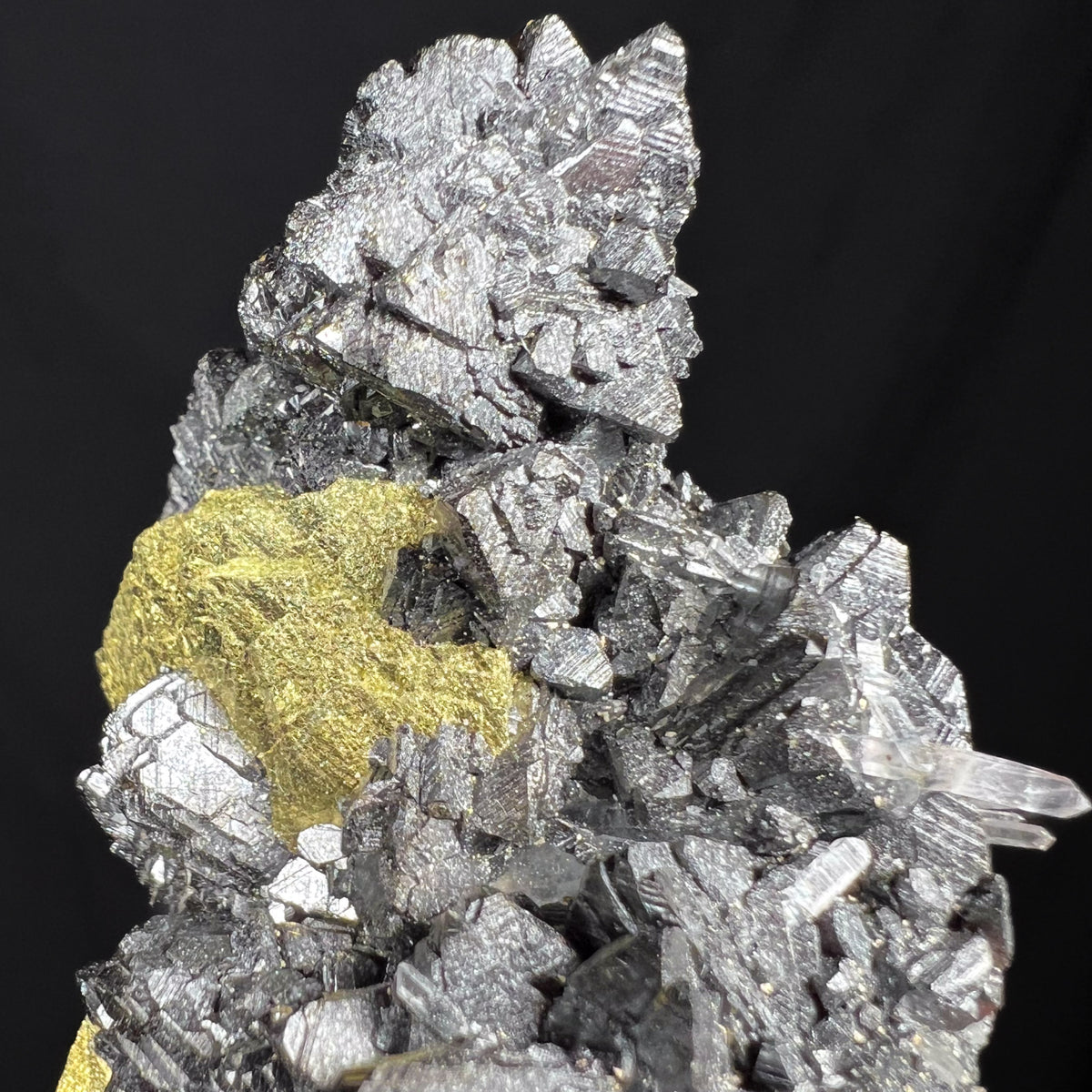 Close Up of Sphalerite Crystals mixed with Chalcopyrite