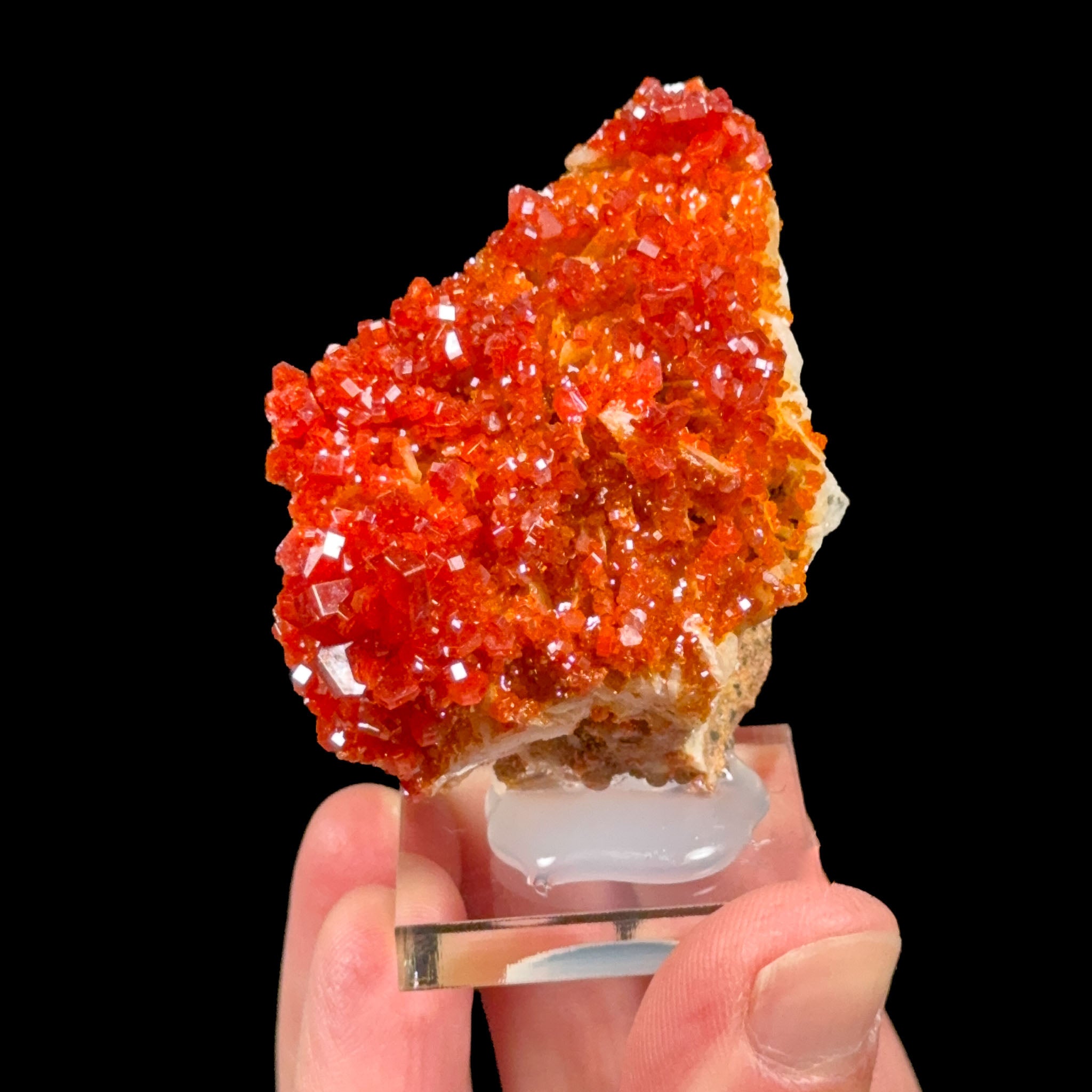 Vanadinite crystals on white Barite
