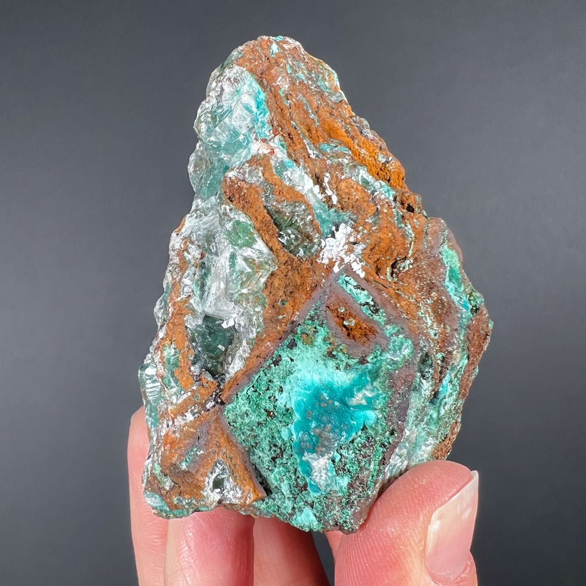 Aurichalcite with Calcite and Possibly Rosasite