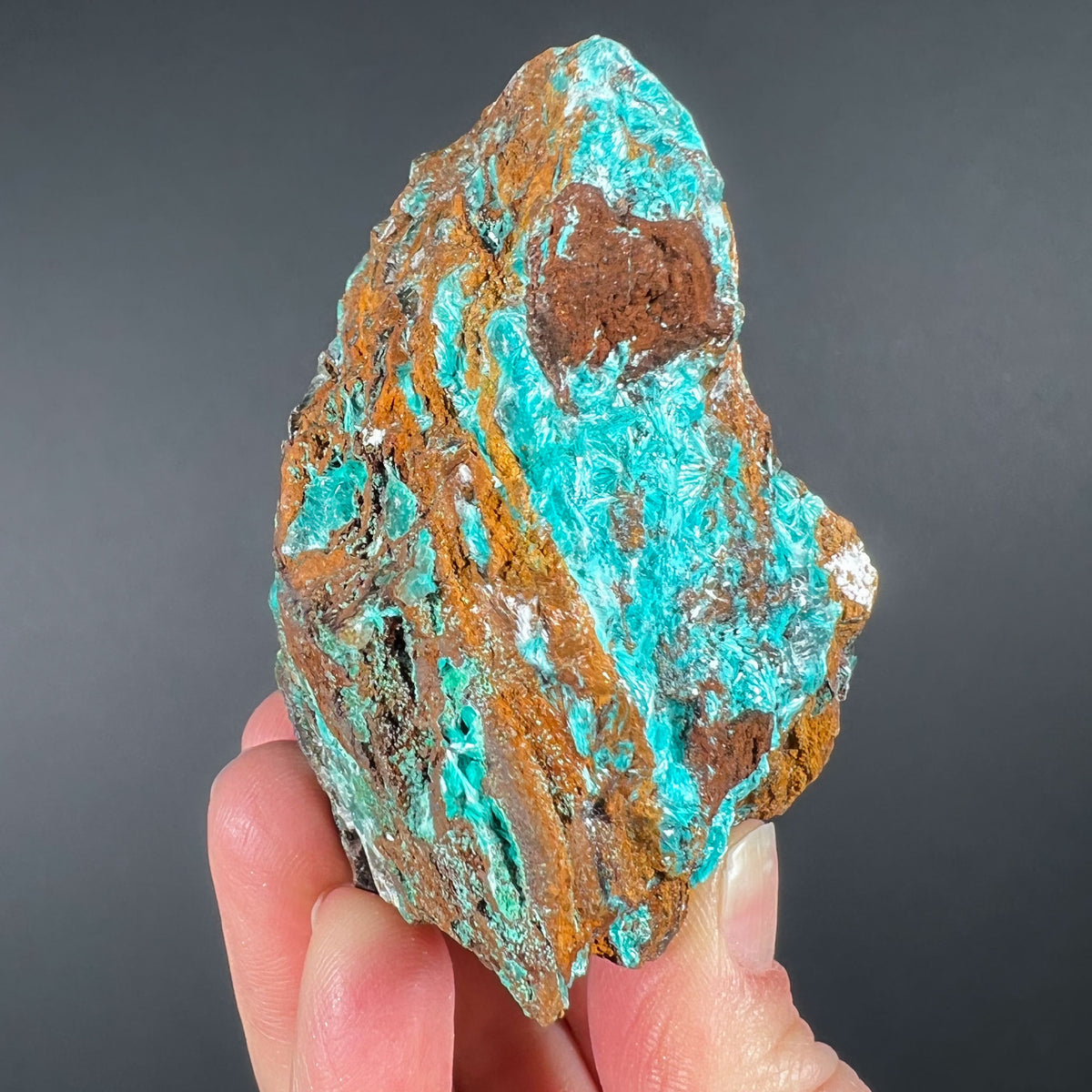 Aurichalcite with Calcite and Iron-rich Matrix Rock